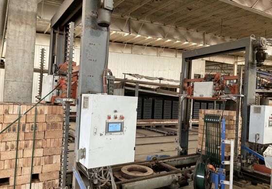 سیستم تخلیه و بسته بندی آجر پخته بدون پالت تمام اتوماتیک BBT